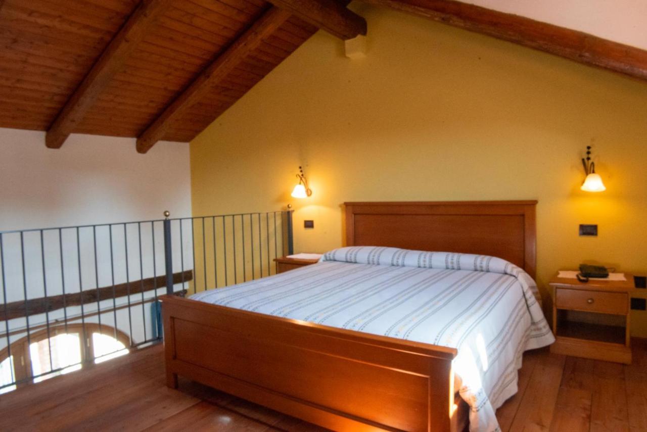 Ristorante Albergo Da Maurizio Cravanzana Exteriér fotografie
